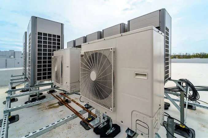 تصویر مرتبط با اتصال کوتاه کمپرسور و تعمیر VRF ال‌جی